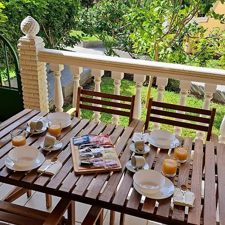 Parrales Apartment